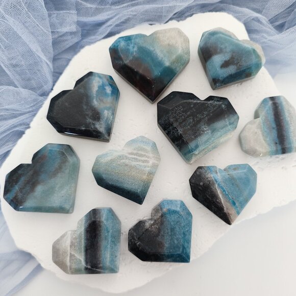Trolleite Faceted Heart Crystal Carving Healing Crystal - Picture 1 of 9